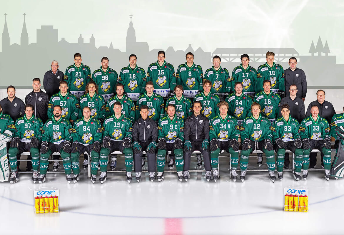 Teamfoto komprimiert Teamfoto komprimiert